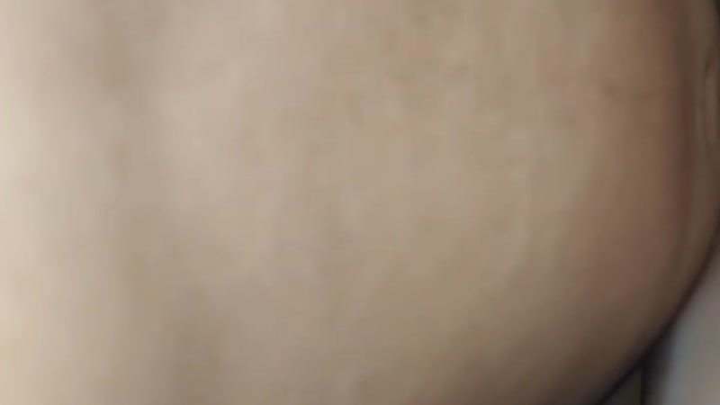 Chịch bướm cô em xinh mông to sướng phê lên đỉnh