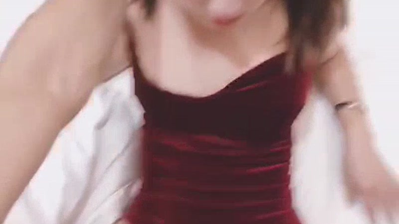 Chịch gái bướm nứng nhiều nước trơn tru