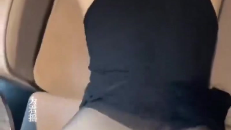 Chịch lồn em đĩ đít to dâm vô cùng