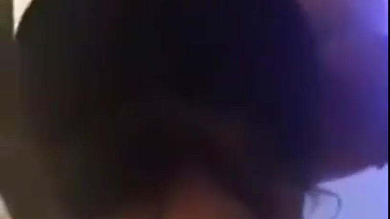 Dẫn khách đi tour phục vụ tận tình