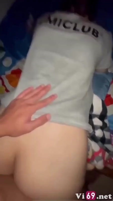 Đụ cô em xinh mông to kẹp buồi nứng quá phê