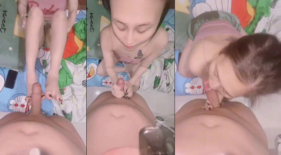 Em gái miền Tây nũng nịu hết dùng miệng dùng tay em còn dùng cả chân nghịch chim anh