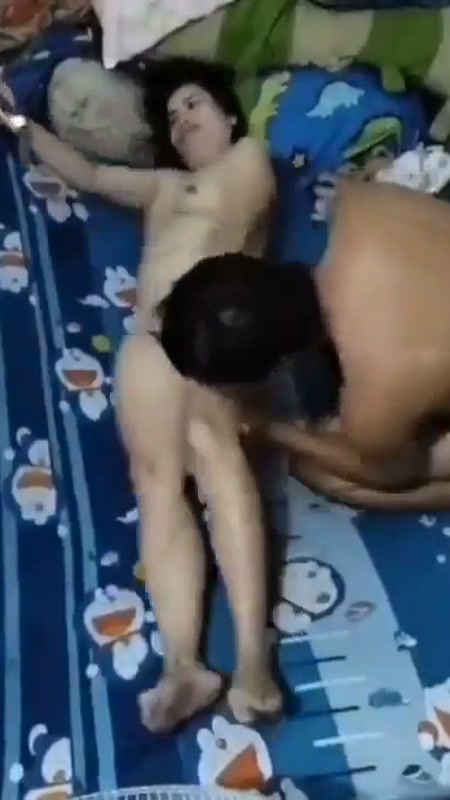 Liếm bú lồn đĩ dâm đãng trong nhà trọ